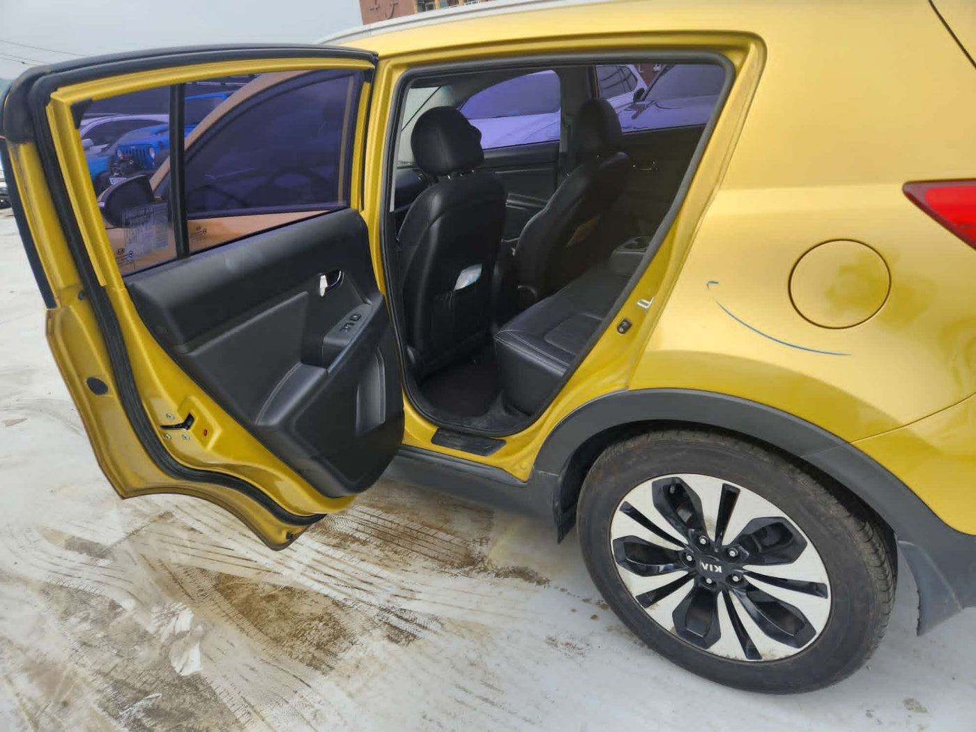 KIA SPORTAGE